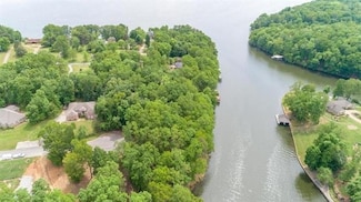 3 Randmar Ct, Florence, AL 35634