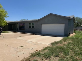 107 Avenue G S, Farwell, TX 79325