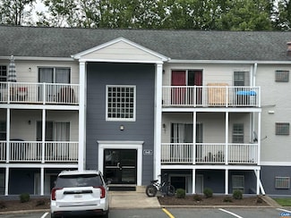 545 Burgoyne Rd Unit 8, Charlottesville, VA 22904