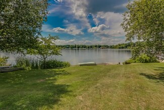 70006 Oak Leaf Dr, Edwardsburg, MI 49112