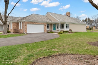 401 Park Barrington Dr, Barrington, IL 60010