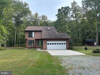 1113 Dillard St, Tappahannock, VA 22560