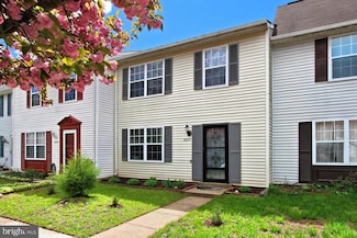 8607 Woodhue Ct, Manassas Park, VA 20111