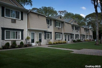 1003 Joyner Place Unit B, Coram, NY 11727