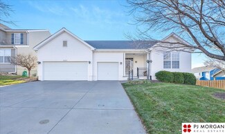 16213 S St, Omaha, NE 68135