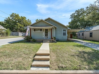 401 S Holman St, Decatur, TX 76234