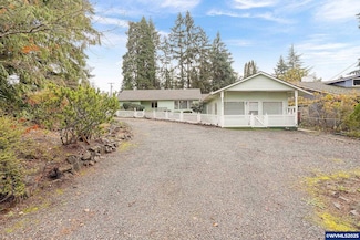 390 Salem Heights Ave S, Salem, OR 97302