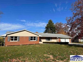 5911 S Amo Ct, Terre Haute, IN 47802