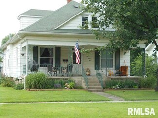 425 E North Ave, Flora, IL 62839