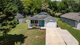 92 Mineola Ave, Rossville, GA 30741