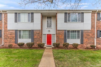 25316 Shiawassee Cir Unit 104, Southfield, MI 48033