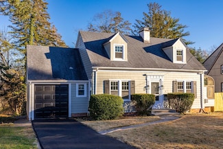 51 Hepburn Rd, Hamden, CT 06517