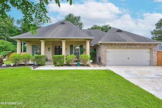 7924 Ewa Ct, Diamondhead, MS 39525