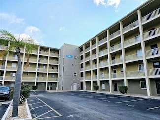 3528 Lake Bayshore Dr Unit 115, Bradenton, FL 34205