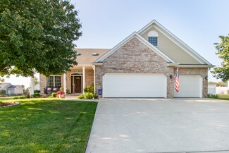 307 Prairieview Dr, Hudson, IL 61748