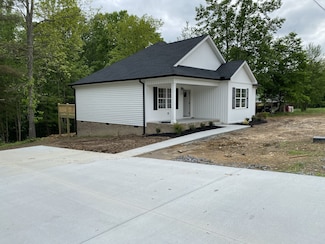 6149 Dewey Carr Rd, Bethpage, TN 37022