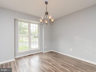 140 Grove Ave, West Berlin, NJ 08091