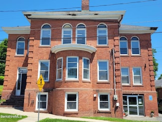 80 Church St, Cheshire, MA 01225