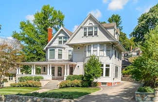 12 Prospect St, Winchester, MA 01890