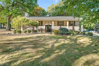 2425 Sheffield St NW, North Canton, OH 44720