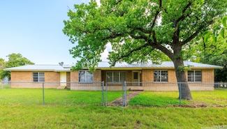 8218 N Us Highway 87, Fredericksburg, TX 78624