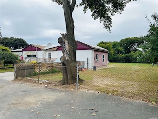 110 Brightside Ave, Central Islip, NY 11722