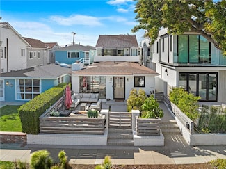 421 Orchid Ave Unit B, Corona Del Mar, CA 92625