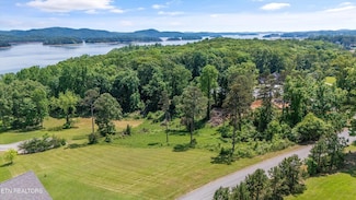 98 Cow Poke Ln, Rutledge, TN 37861