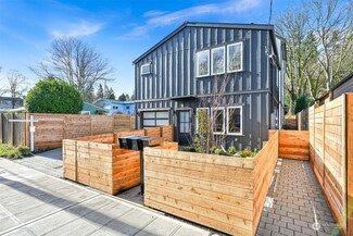 8811 20th Ave NE, Seattle, WA 98115