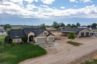 10 S Jarom Ln, Nampa, ID 83687