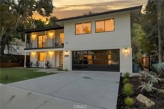 22824 Sparrowdell Dr, Calabasas, CA 91302