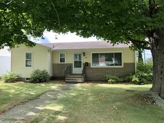 203 S Shumaker Dr, Bremen, IN 46506