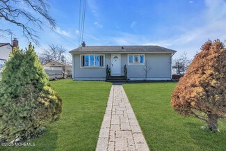 1116 Woodmere Dr, Keyport, NJ 07735