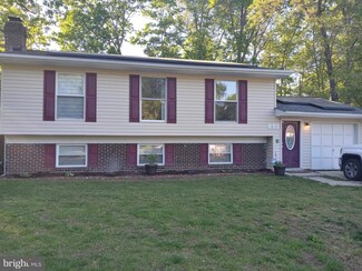 1801 Cooper Ct, Waldorf, MD 20602