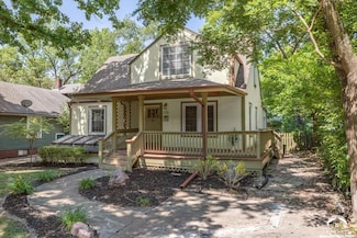 1715 Illinois St, Lawrence, KS 66044