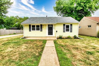 15 Chestnut St, Franklin, OH 45005