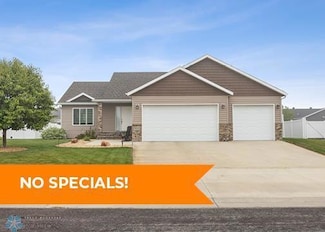 4941 Chelsea Ln S, Fargo, ND 58104