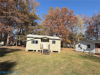 812 Luke St, Blackstone, VA 23824