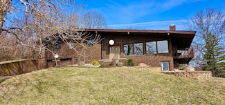 2917 Hwy 22, Muscatine, IA 52761