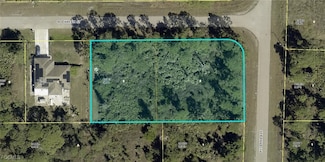 914 Moonbeam St, Lehigh Acres, FL 33974