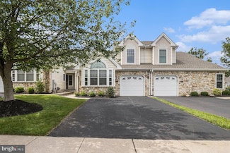 62 Ashley Dr, Warminster, PA 18974