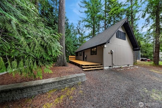 33 N Summit Dr, Bellingham, WA 98229