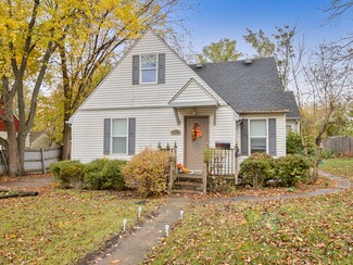 308 N Prospect Dr, Round Lake Park, IL 60073