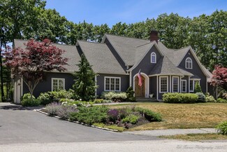 5 Hemlock Ln, Groveland, MA 01834