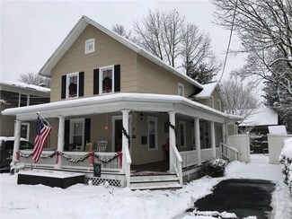 2 Pearl St, Clifton Springs, NY 14432