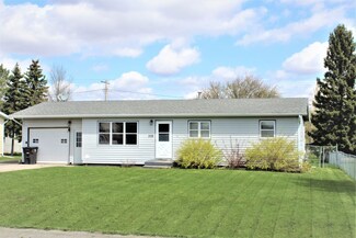 308 2nd St NE, Surrey, ND 58785