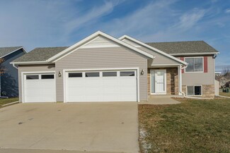 5445 Florence Dr NW, Rochester, MN 55901