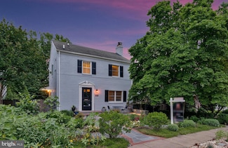917 26th St S, Arlington, VA 22202