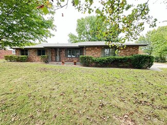 4051 S Fairway Ave, Springfield, MO 65804