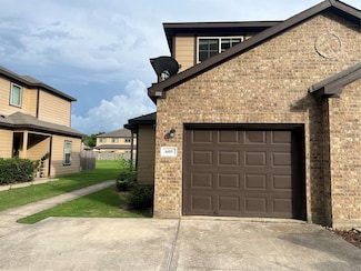 605 Carl St, Dayton, TX 77535